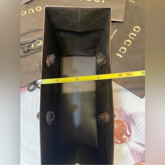 GUCCI embossed Gift/Shop Bag - Picture 6 of 9